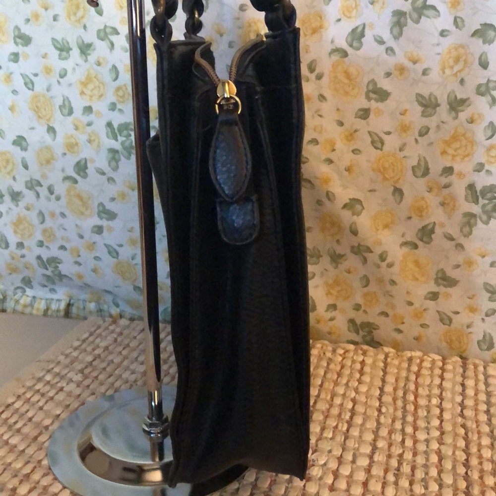 Relic - Picture 6 of 8
